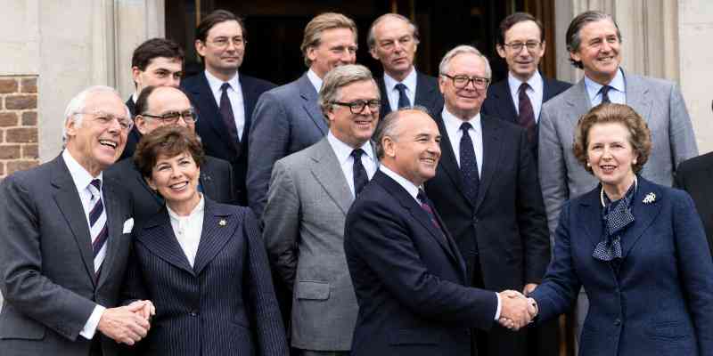 Image showing the Dissolution of the USSR, with Soviet-era leaders and officials gathered during the final political transition of 1991.